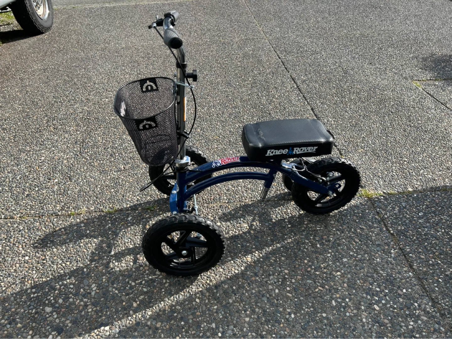 KneeRover Scooter with Basket