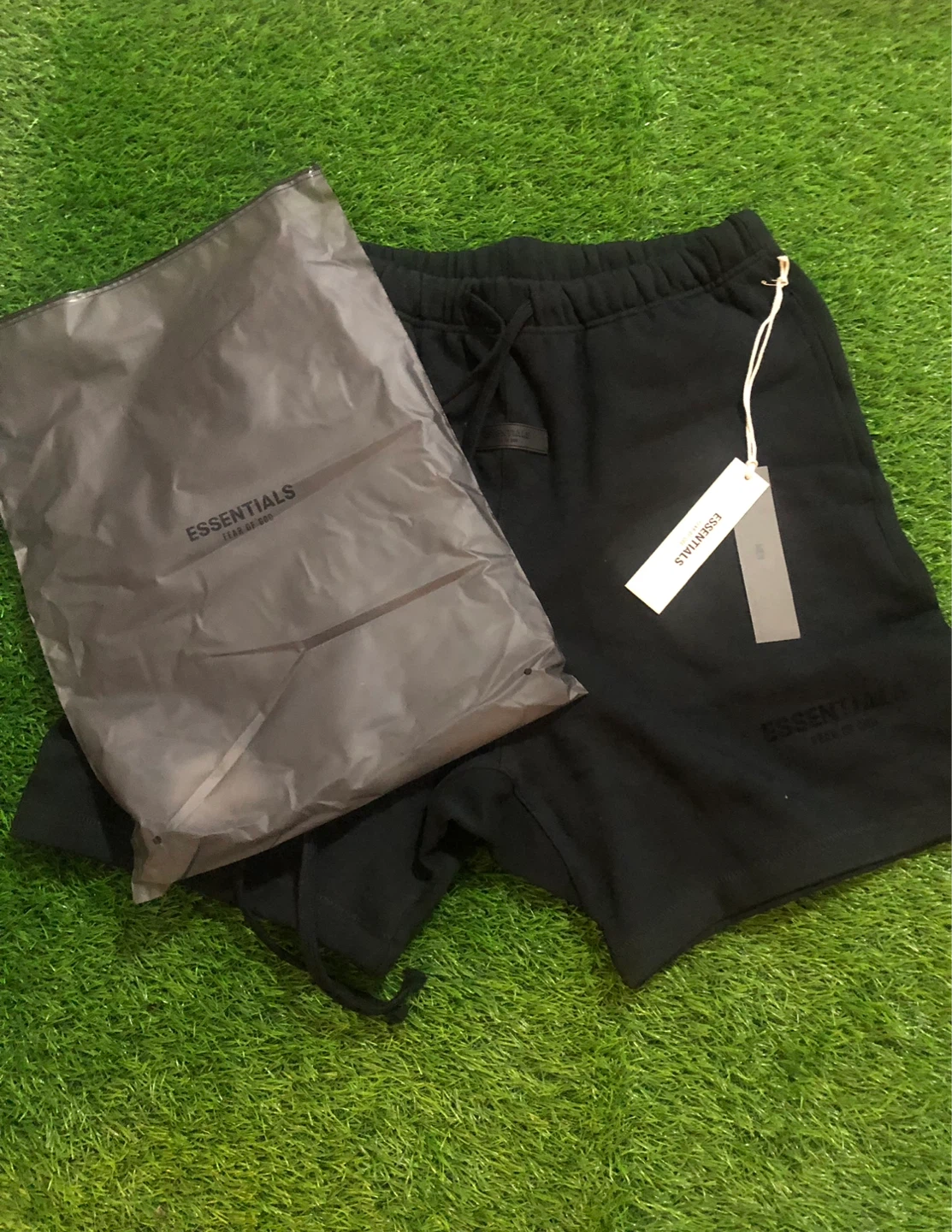 Essentials Fear of God Black Sweat Shorts