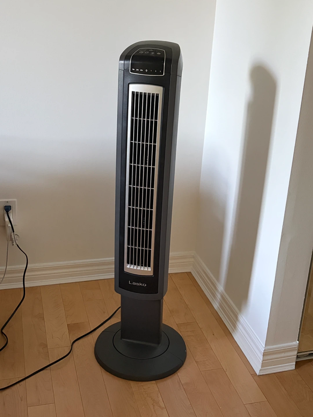 Lasko Tower Fan - photo 2
