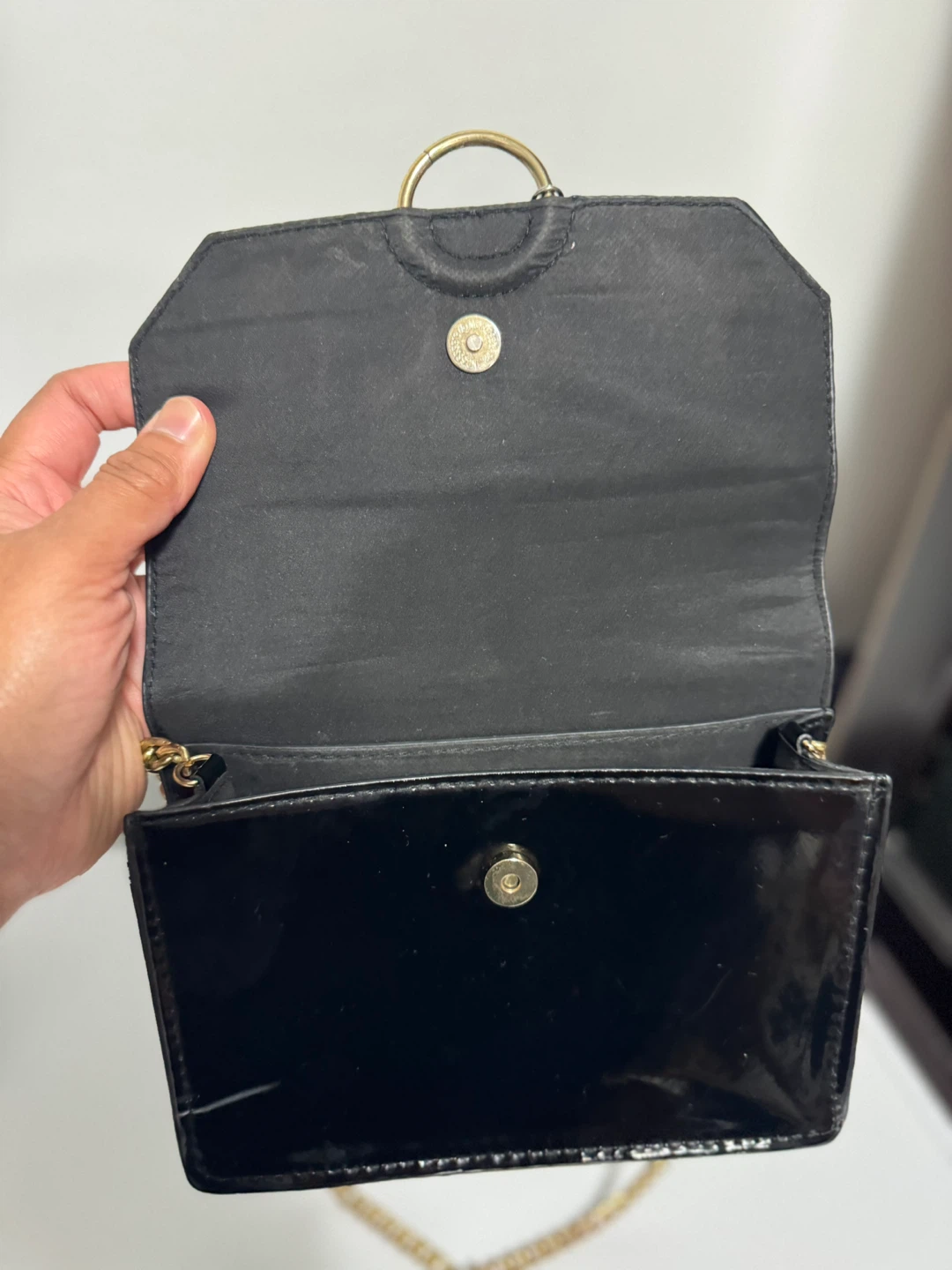 Jimmy Choo PARFUMS Black Patent Chain Bag - photo 3