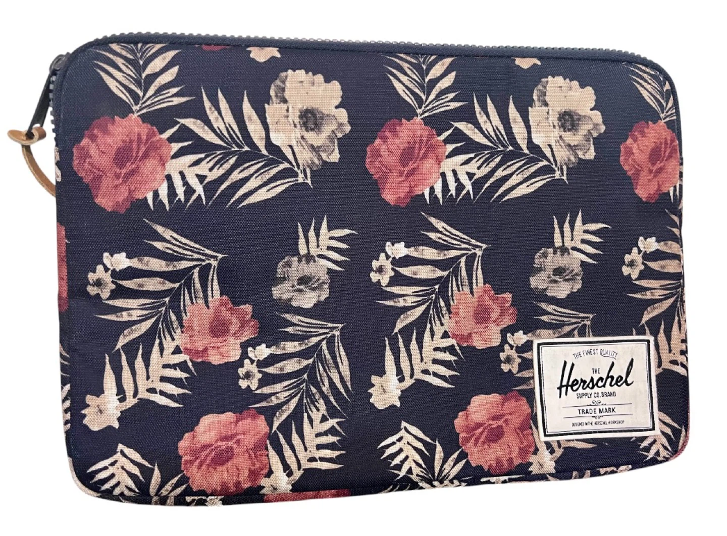 Herschel 13” Laptop Sleeve – Floral Print 🌺