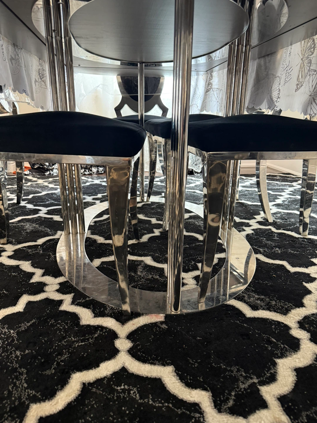 Glass Dining Table and 6 Black Chairs - photo 4