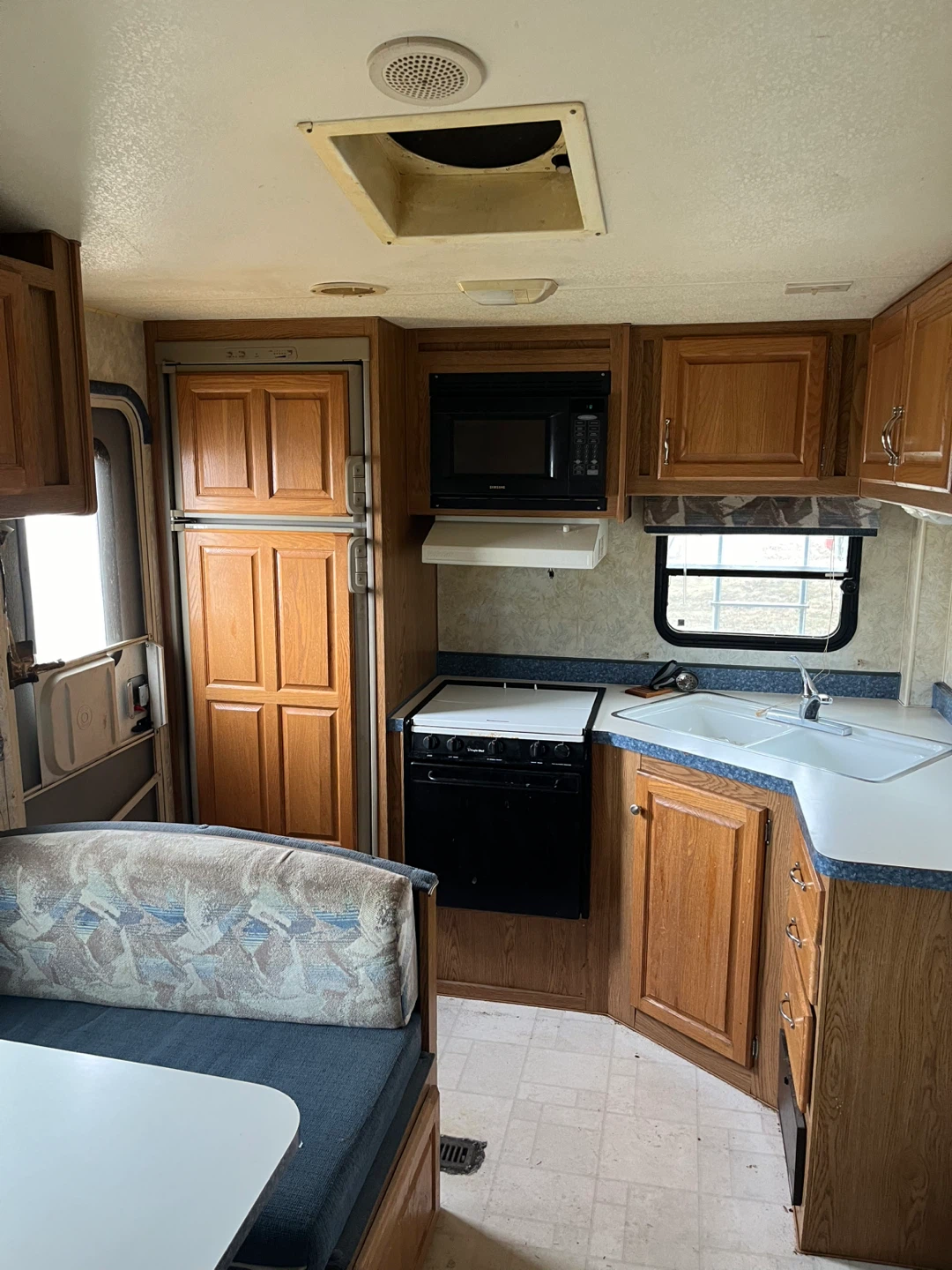 1998 terry 5 th wheel trailer - photo 4