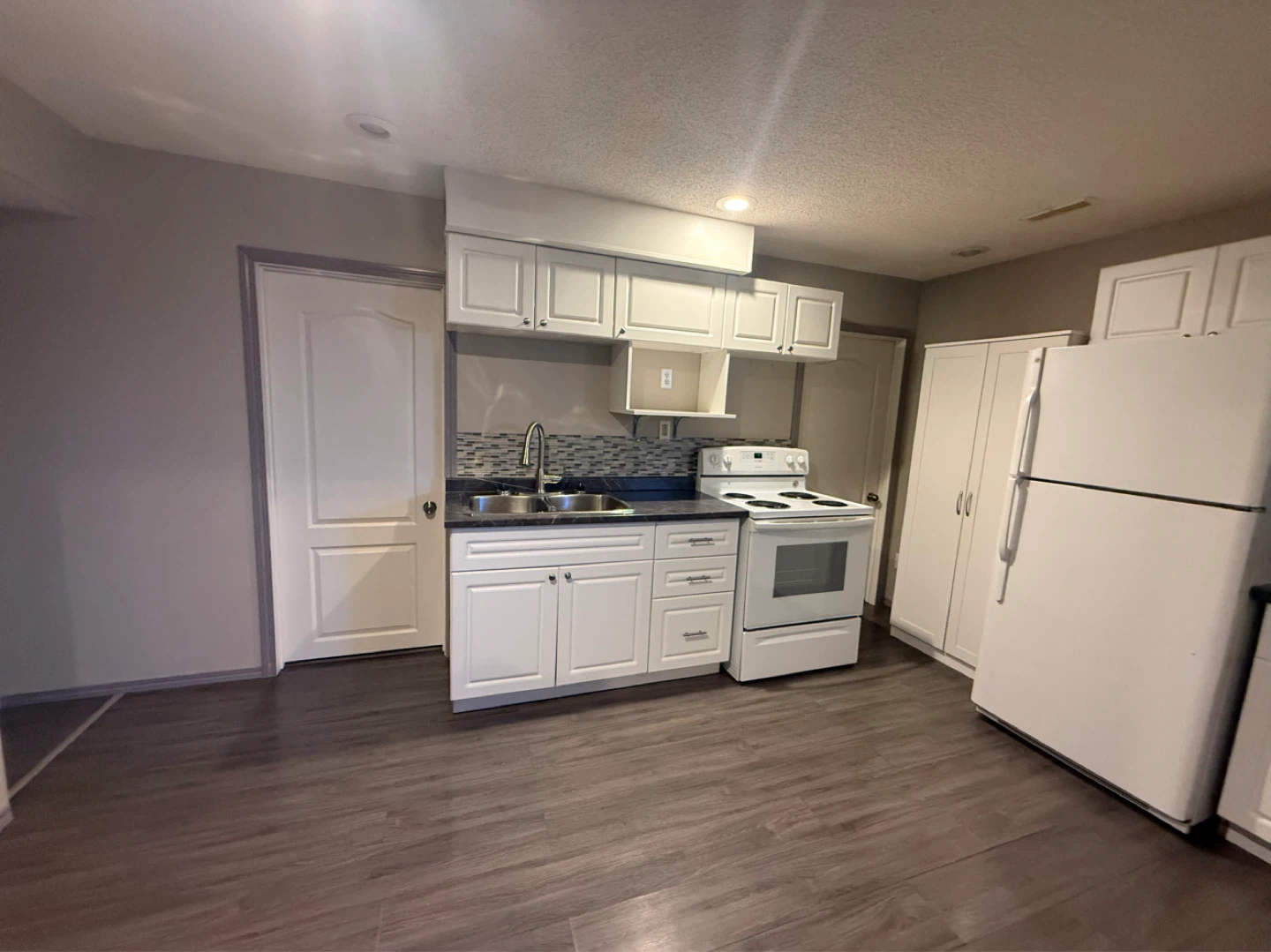2 bedroom basement for rent - photo 5