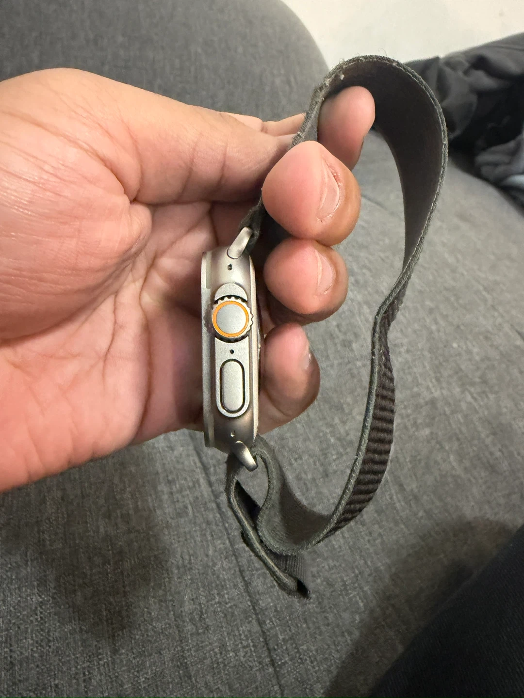 Apple Watch Ultra 2 - 49mm - like new - photo 3