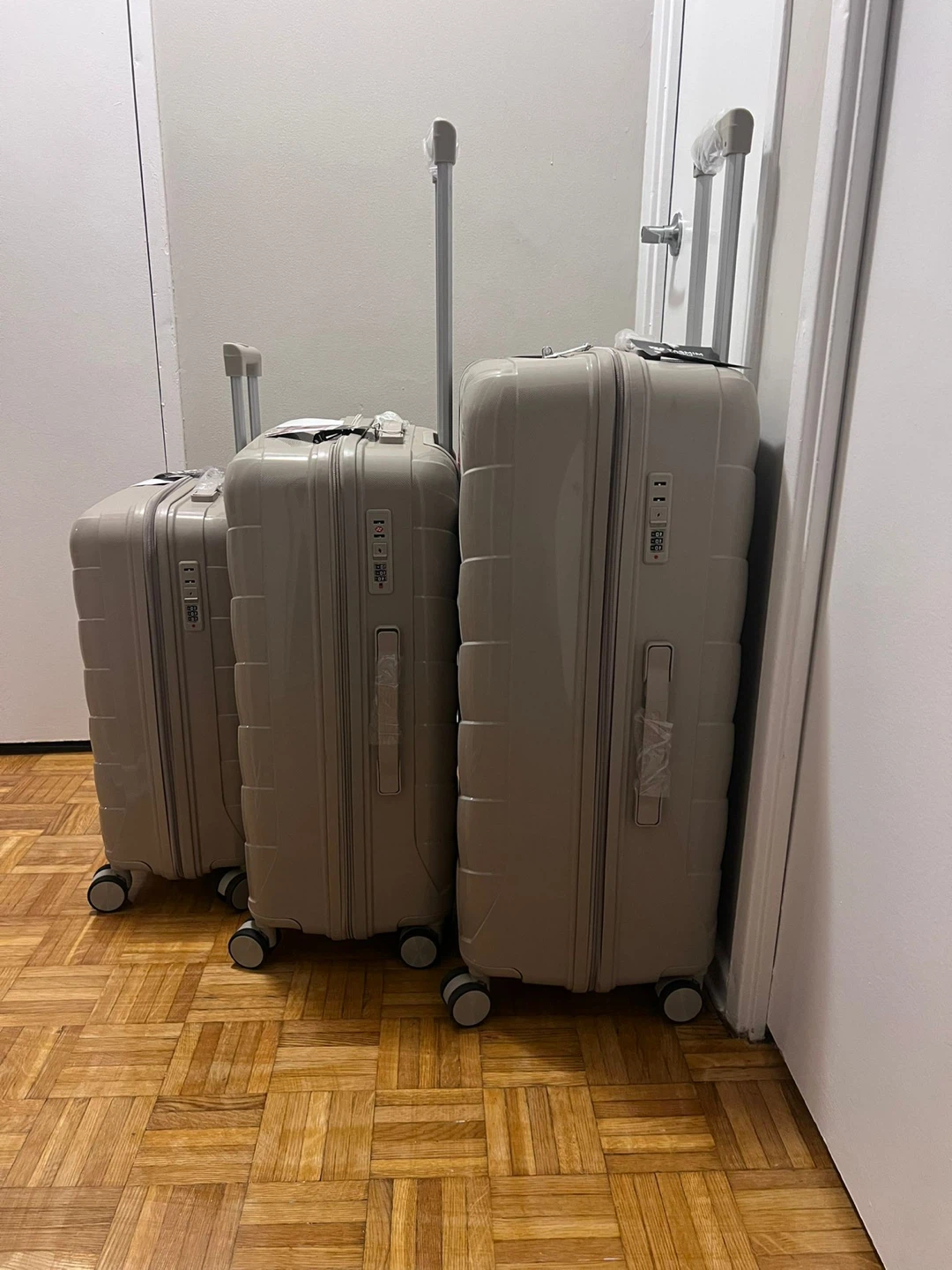 Luggage Set - 3 Pieces - photo 4