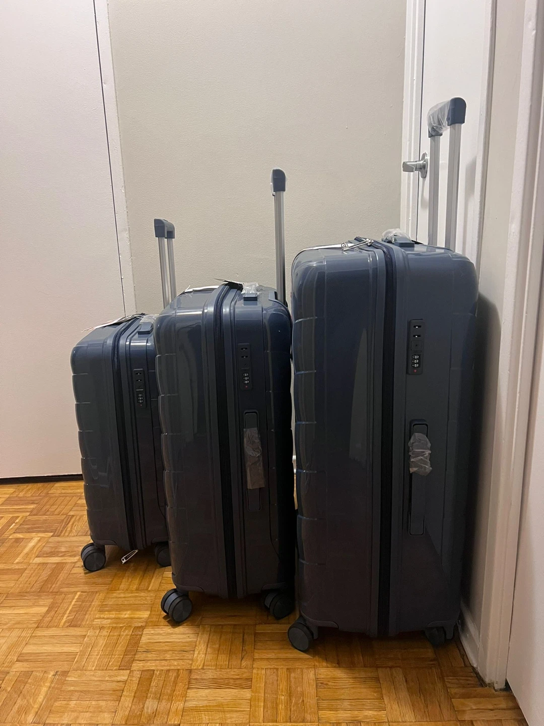 TASIM Luggage Set - 3 Piece Hardside Spinner - Navy - photo 3