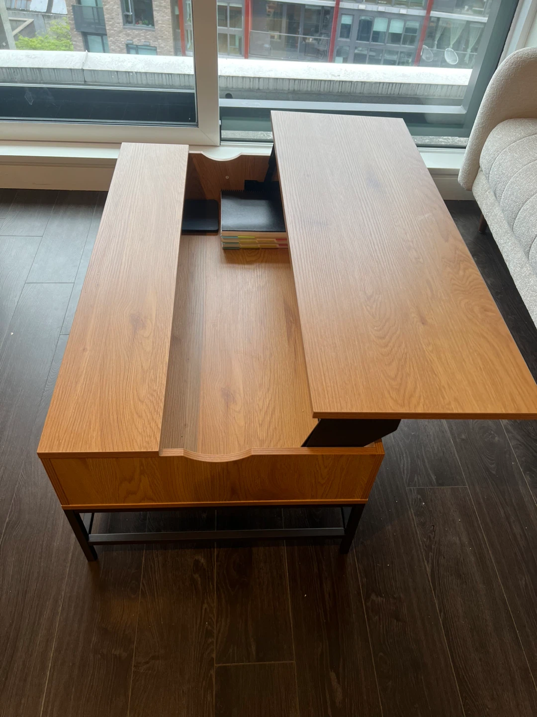 Wooden lift-top coffee table - photo 2