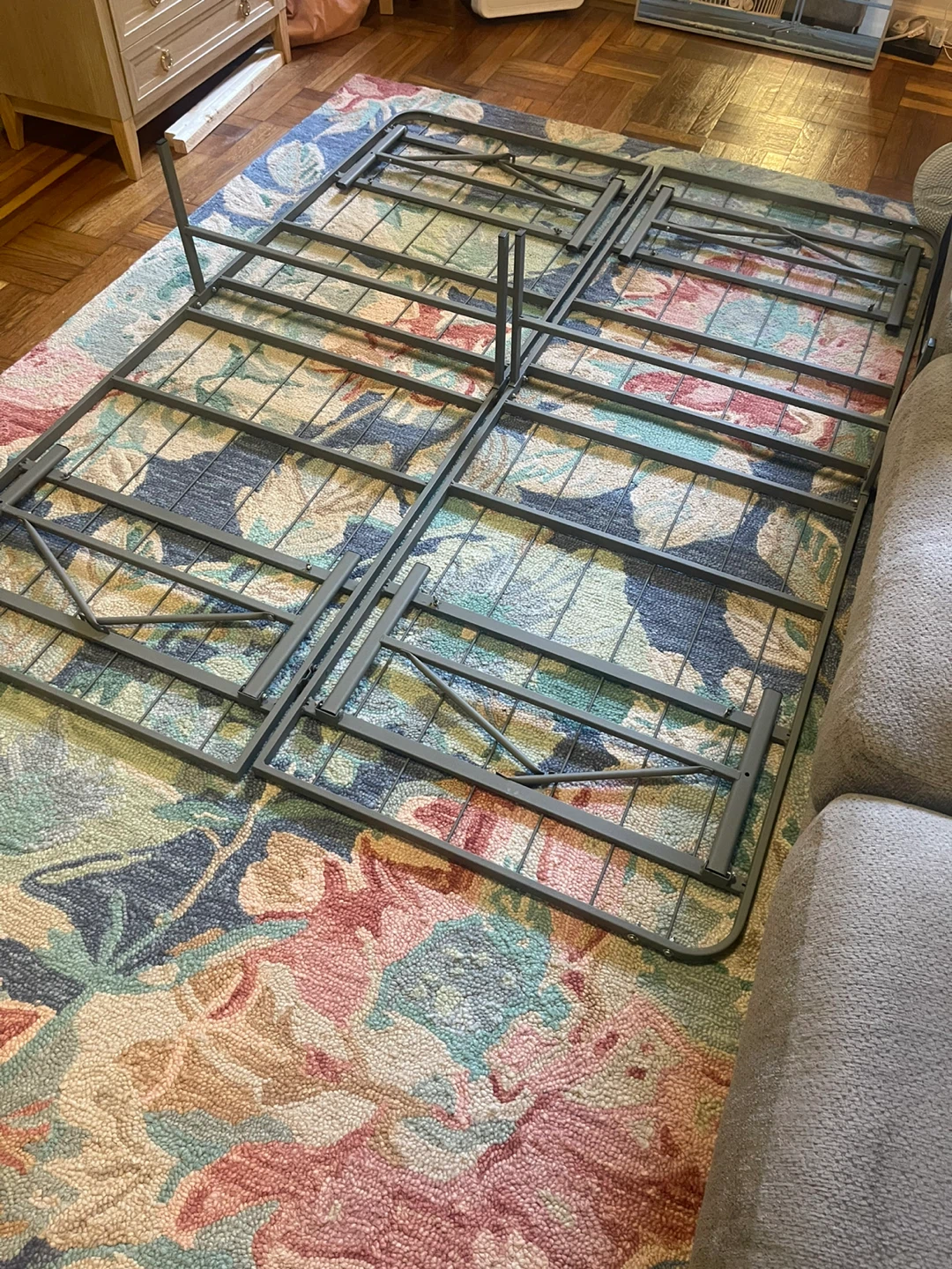 Queen size Metal Bed Frame - photo 4
