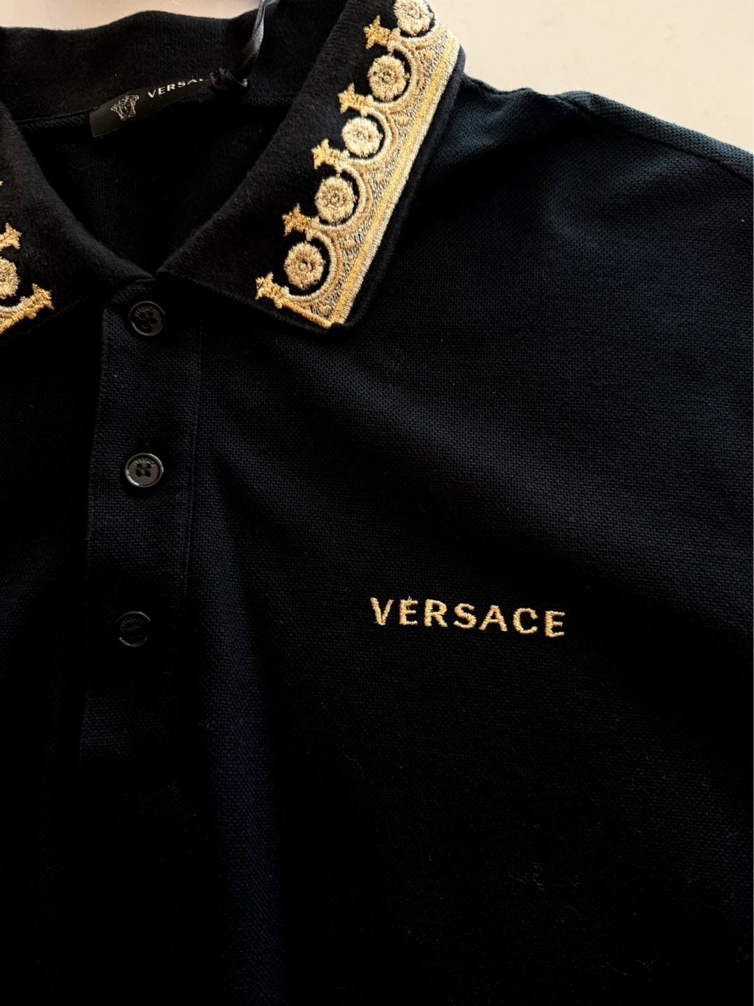 $165 Versace Gold ‘Royal’ Polo Authentic QR Code Size Small