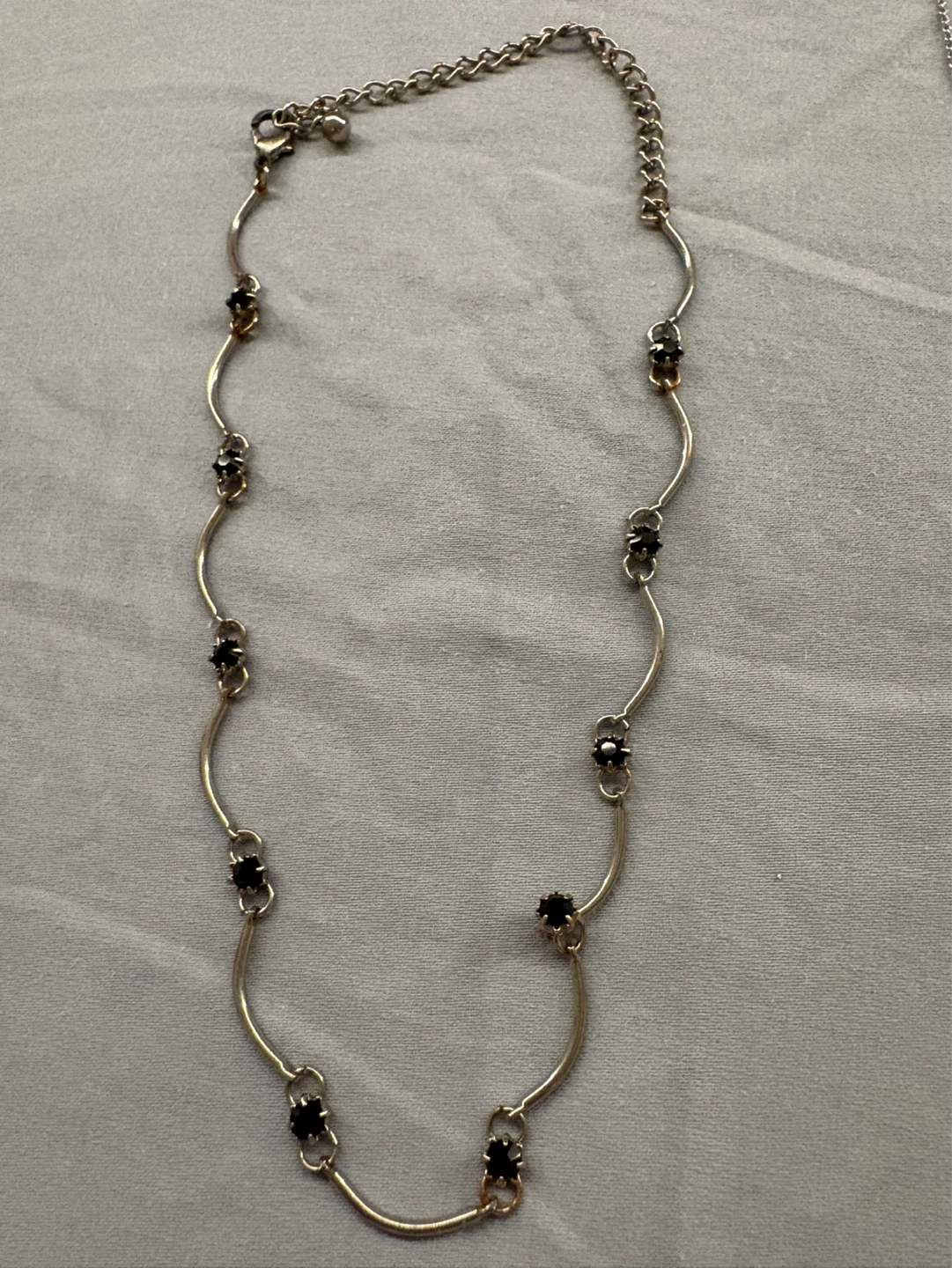 Silver-tone necklace with black stones and cat pendant necklace - photo 2