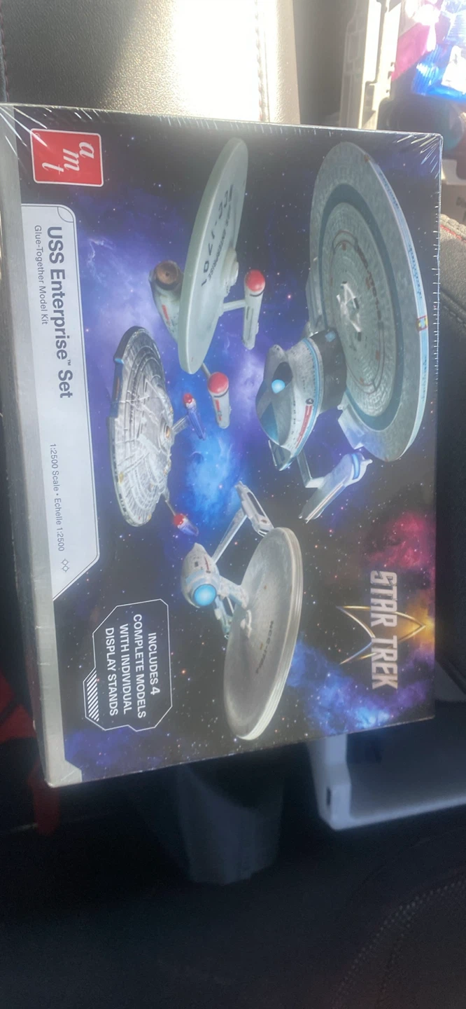AMT Star Trek USS Enterprise Set Glue-Together Model Kit