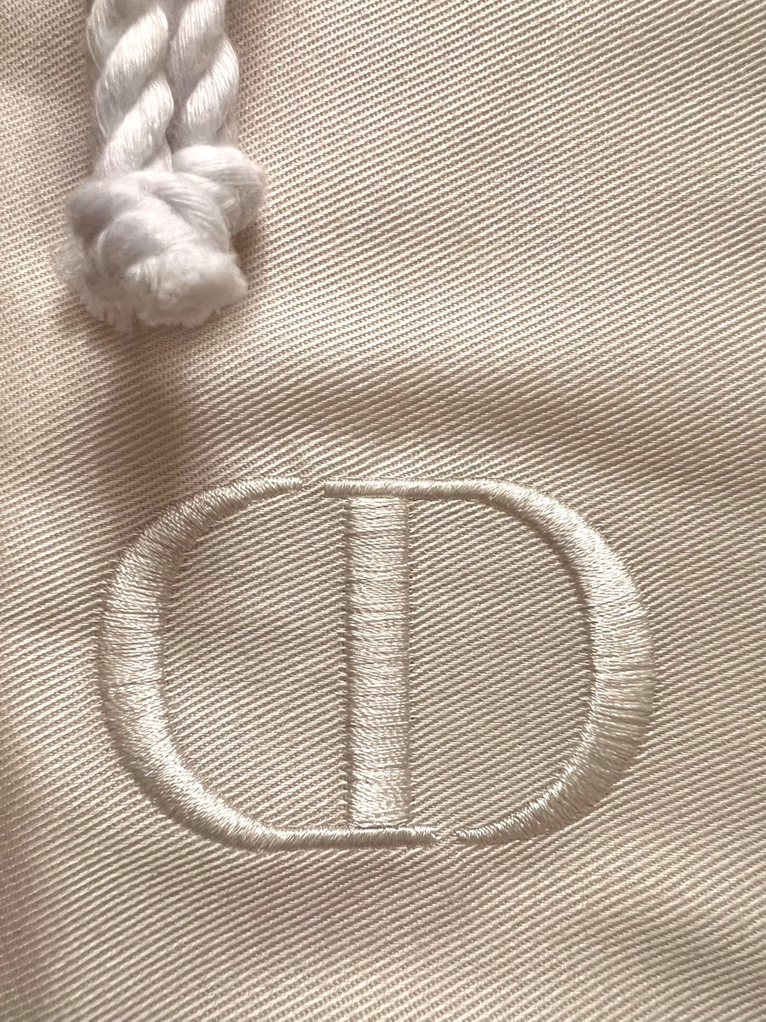 Dior Beauty Drawstring Pouch Bag - photo 2