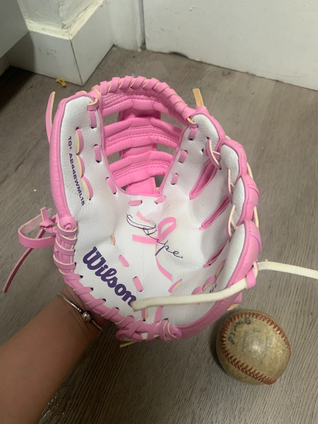 Wilson T-Ball Glove Pink 10" - photo 5