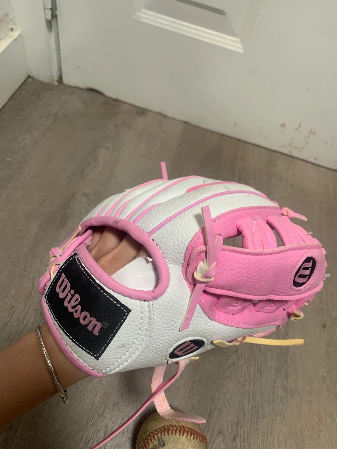 Wilson T-Ball Glove Pink 10"