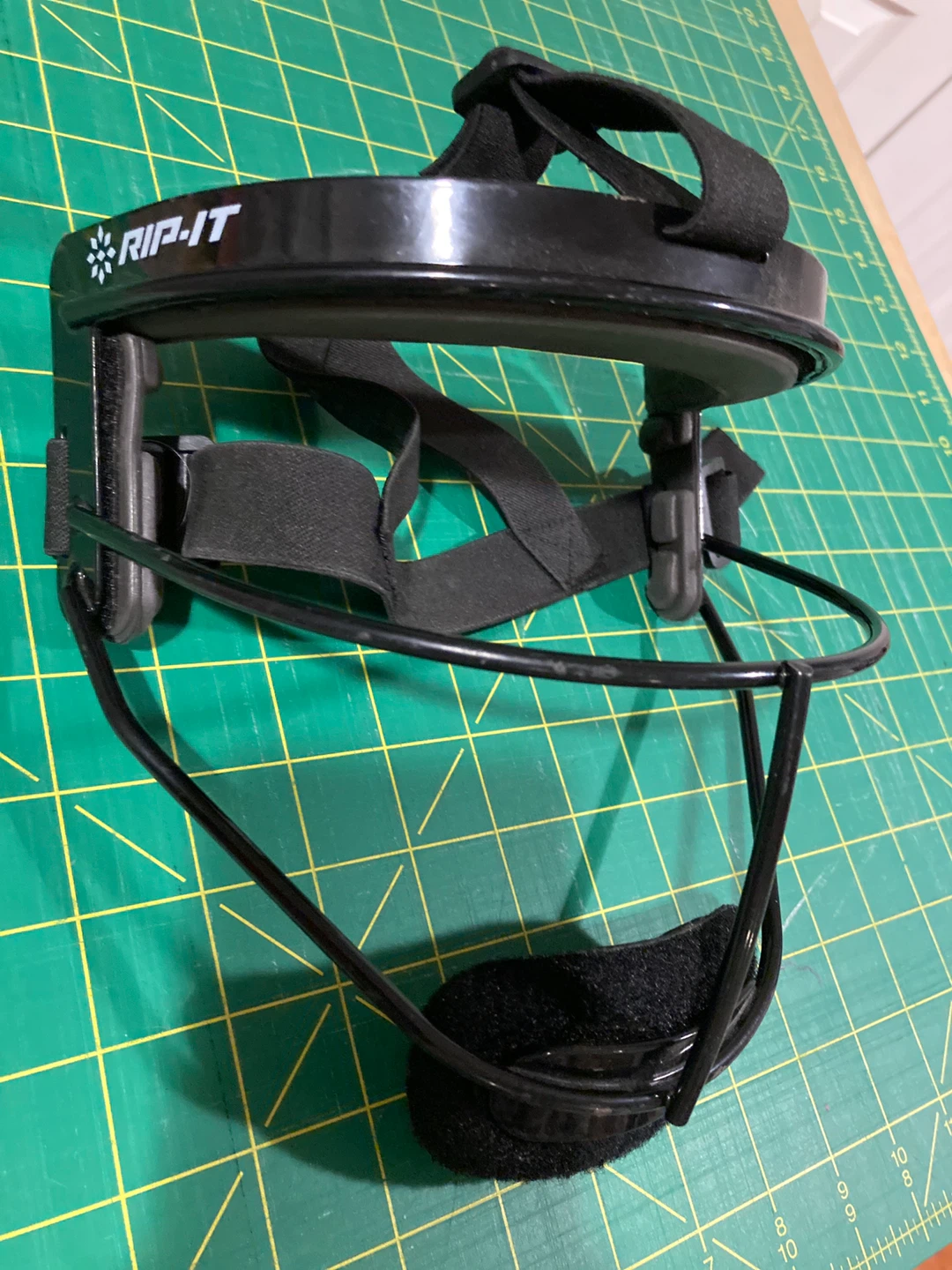 Defense Adult Softball Mask Rip-it brand