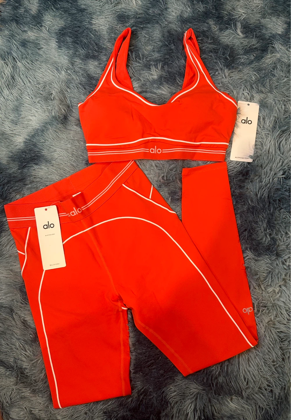 Alo Yoga Set - RED Sports Bra & Leggings