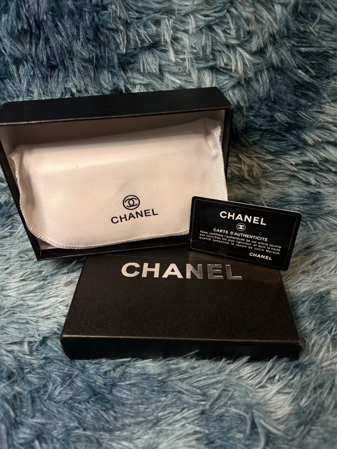 CHANEL Quilted Caviar Leather Small Wallet Black - photo 4