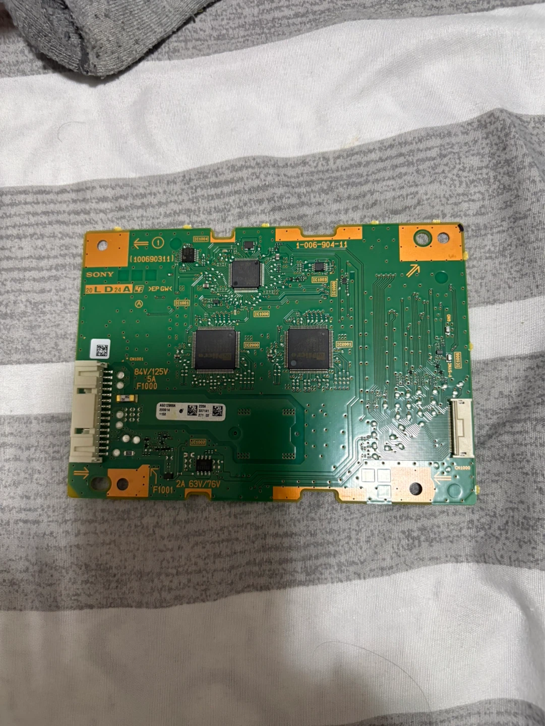 Sony XBR-55X900H (parts or repair) - photo 3