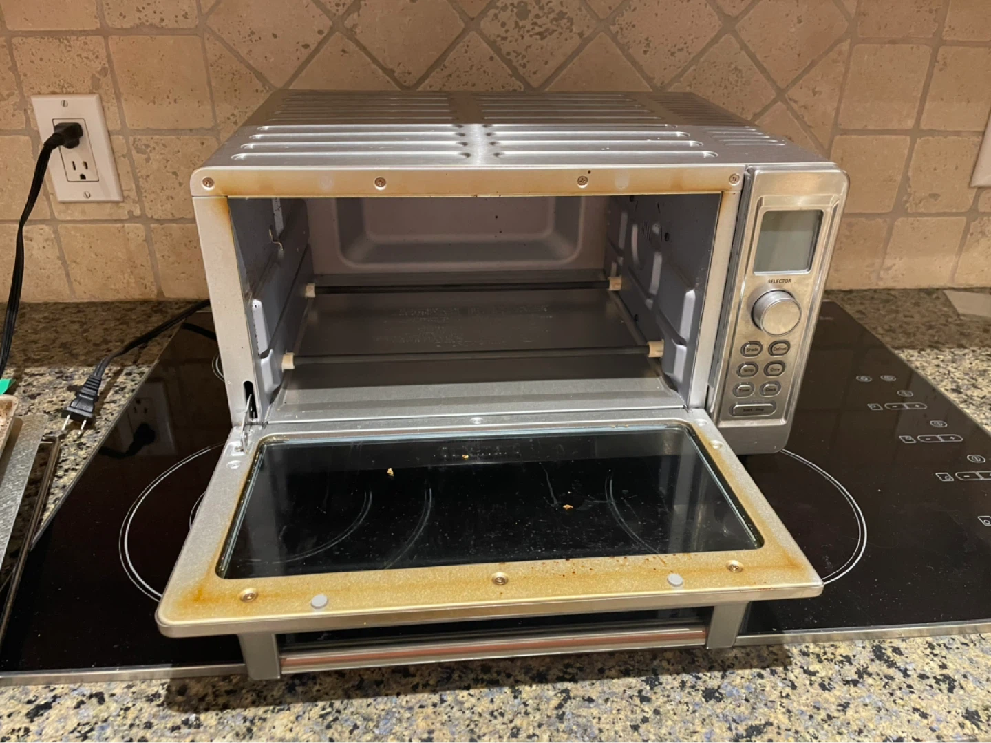 Cuisinart Deluxe Convection Toaster Oven Broiler TOB-135C - photo 4