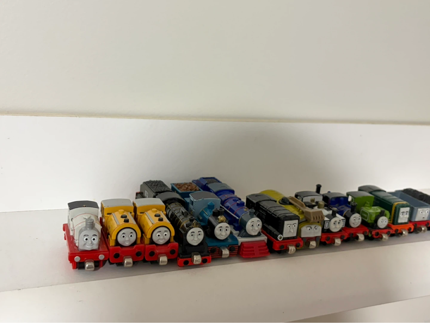 Thomas the Tank Engine & Friends Take n Play Lot