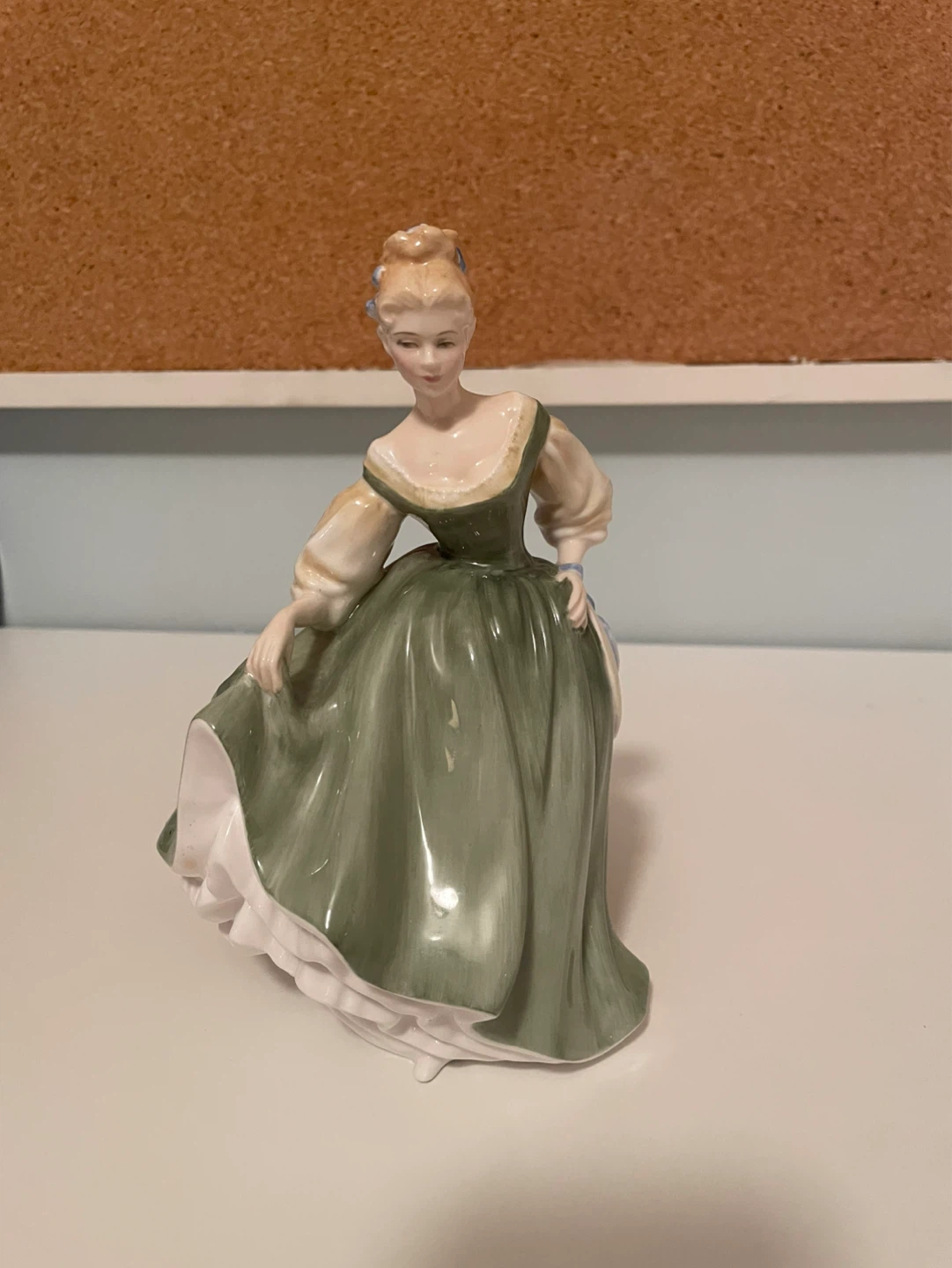 Royal Doulton Fair Lady HN 2134 Figurine