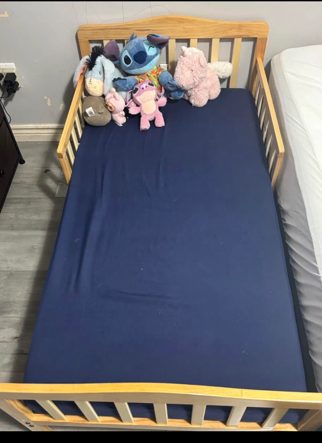 Wooden Toddler Bed Frame with Mattress