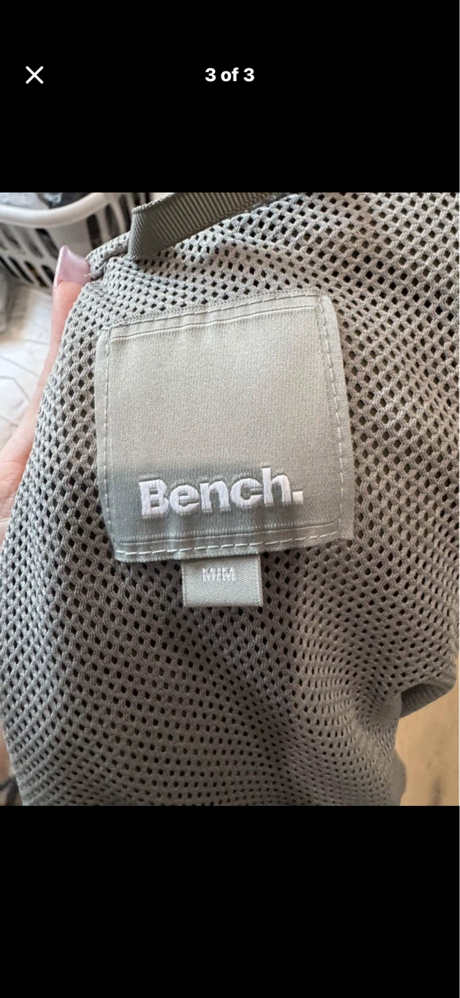 Bench. Lightweight Hooded Jacket. Size Med - photo 2