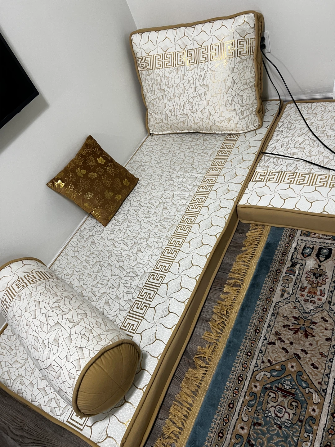 Set of decorative floor cushions and mattress - photo 3