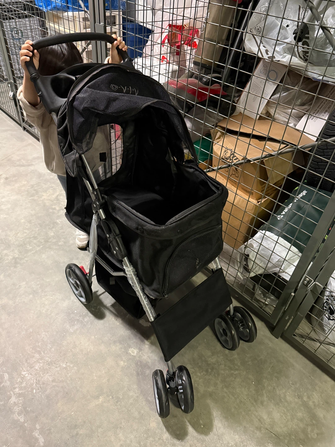 VIVO Black 4-Wheel Pet Stroller - Foldable (Excellent Condition) - photo 3