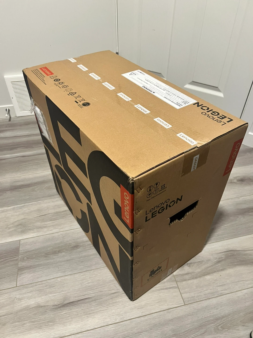 (Brand New) Lenovo Legion 5i Gen 10 with RTX 5070