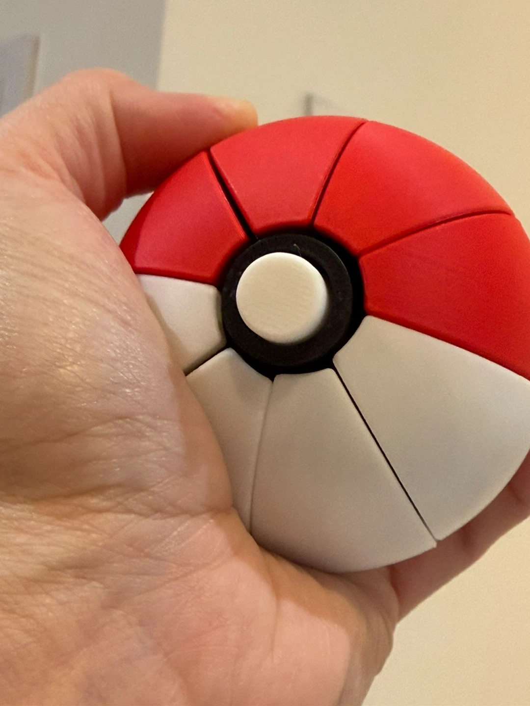 Home made Poké Ball Fidget Spinner Toy - photo 2