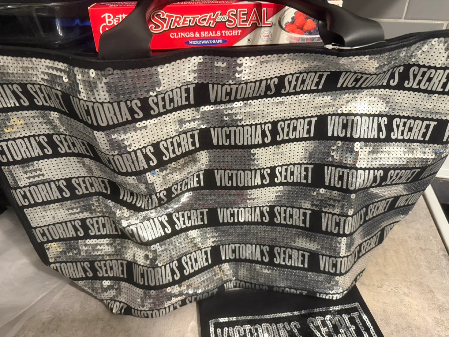 Victoria's Secret Sequin Tote Bag - photo 3