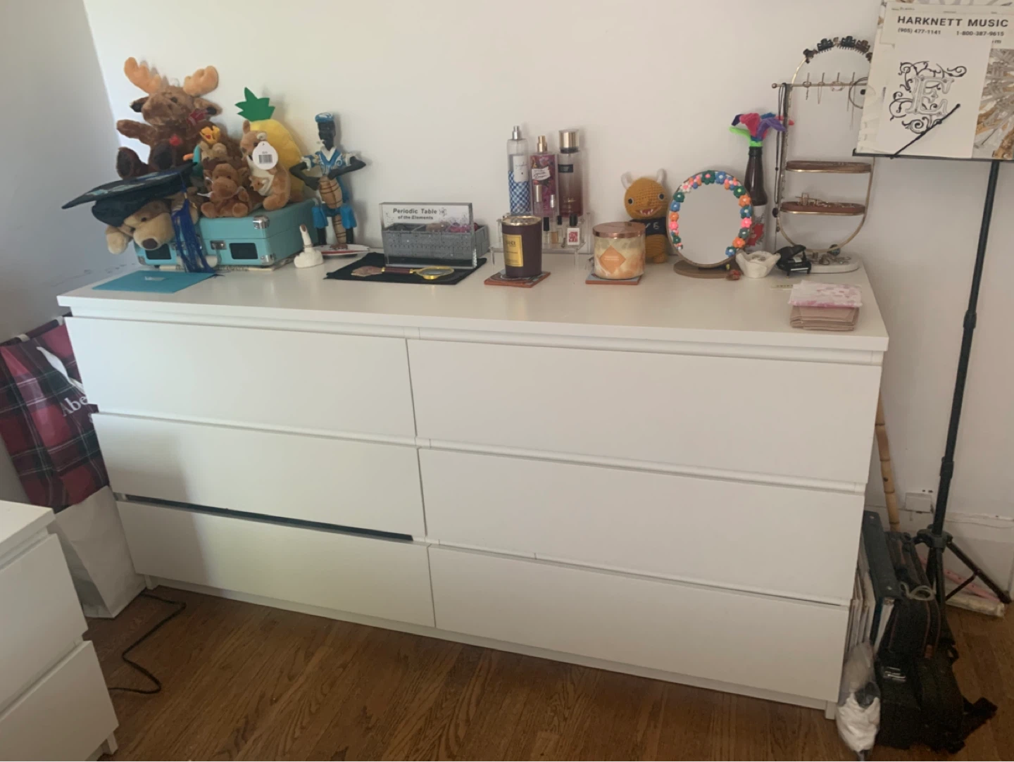 White 6-Drawer Dresser - photo 2
