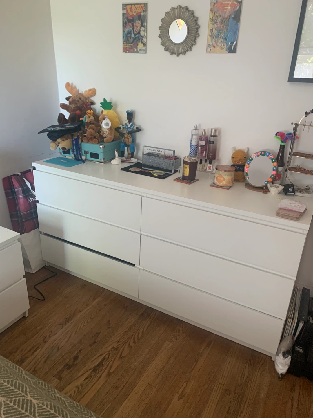 White 6-Drawer Dresser