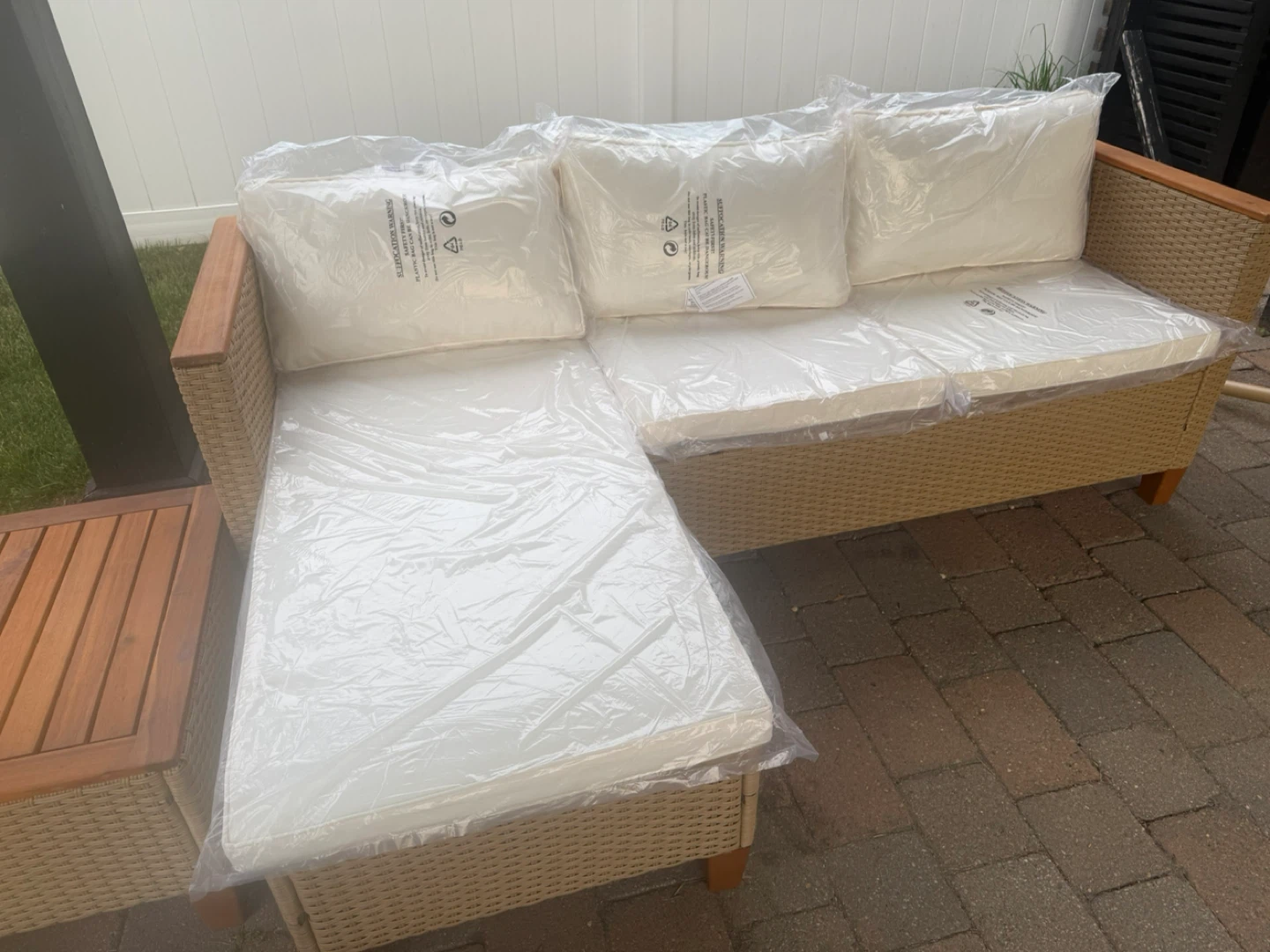 Outdoor Wicker Sectional Sofa with Side Table