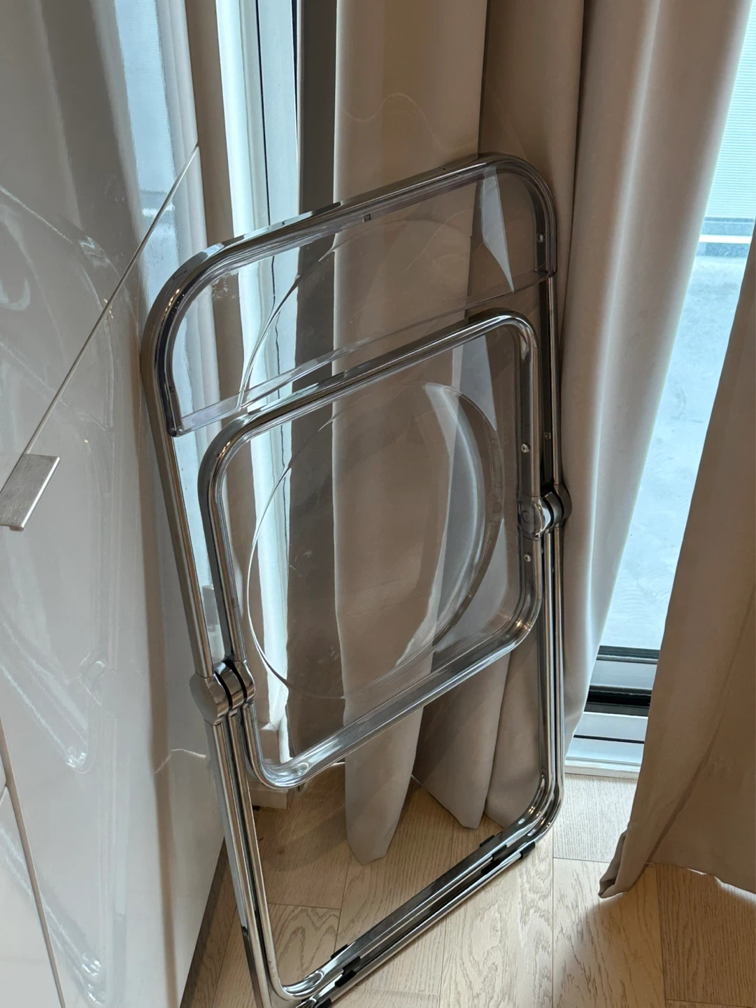 Clear Folding Chair - photo 3