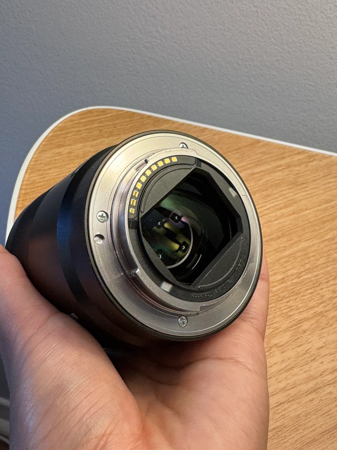 Sony Carl Zeiss Sonnar T* FE 55mm f/1.8 ZA Lens - photo 5