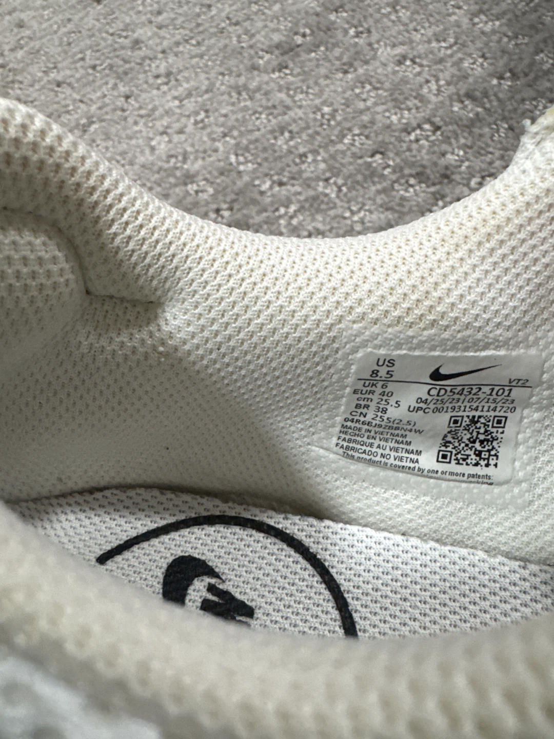 Nike Air Max Sneakers - photo 2