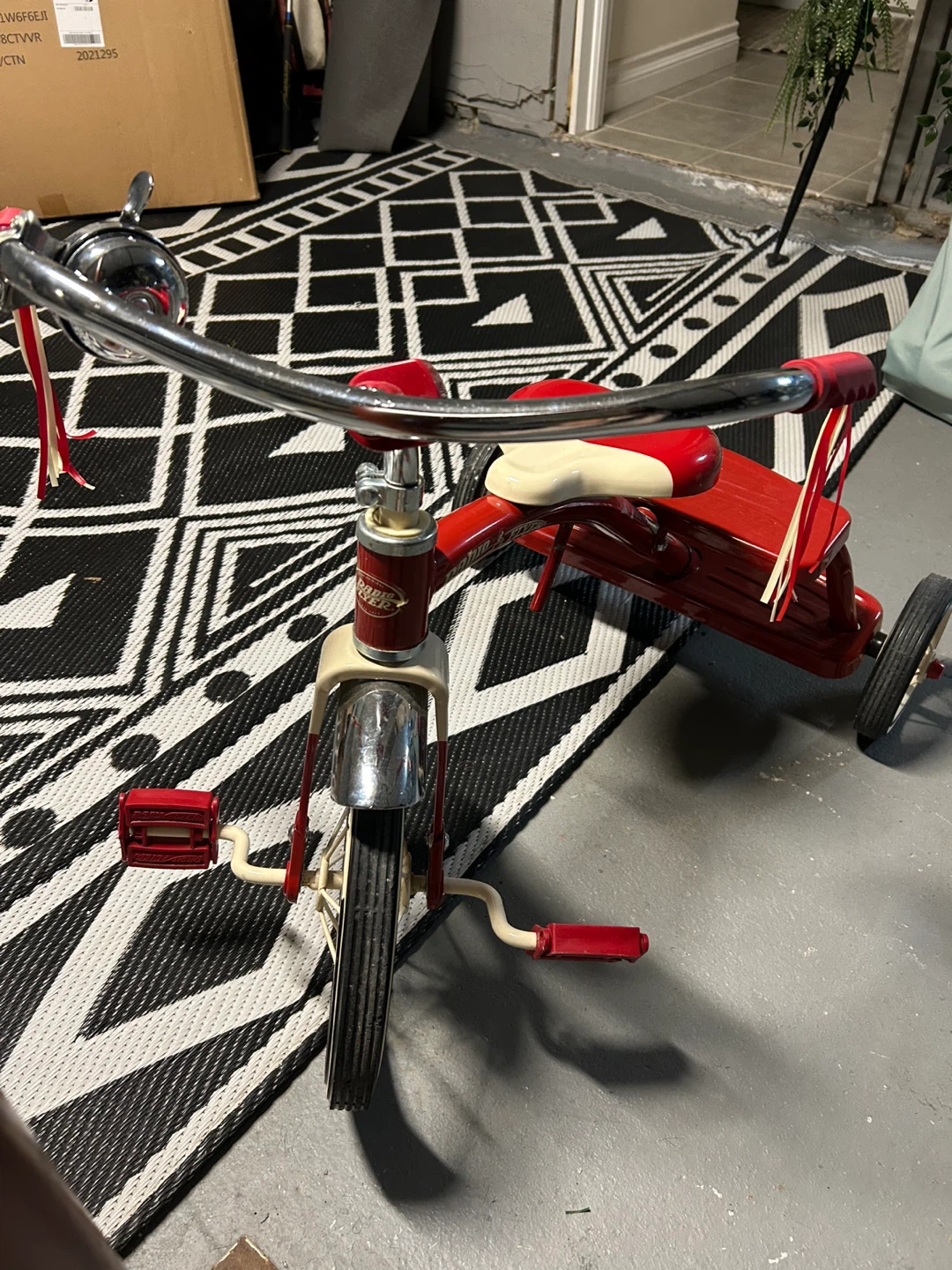Radio Flyer Tricycle - photo 2