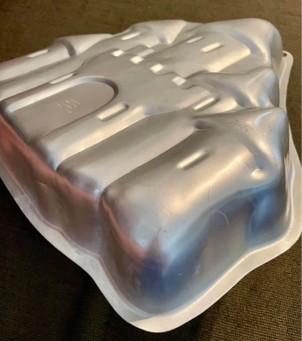 WILTON ENCHANTED CASTLE CAKE PAN - photo 3