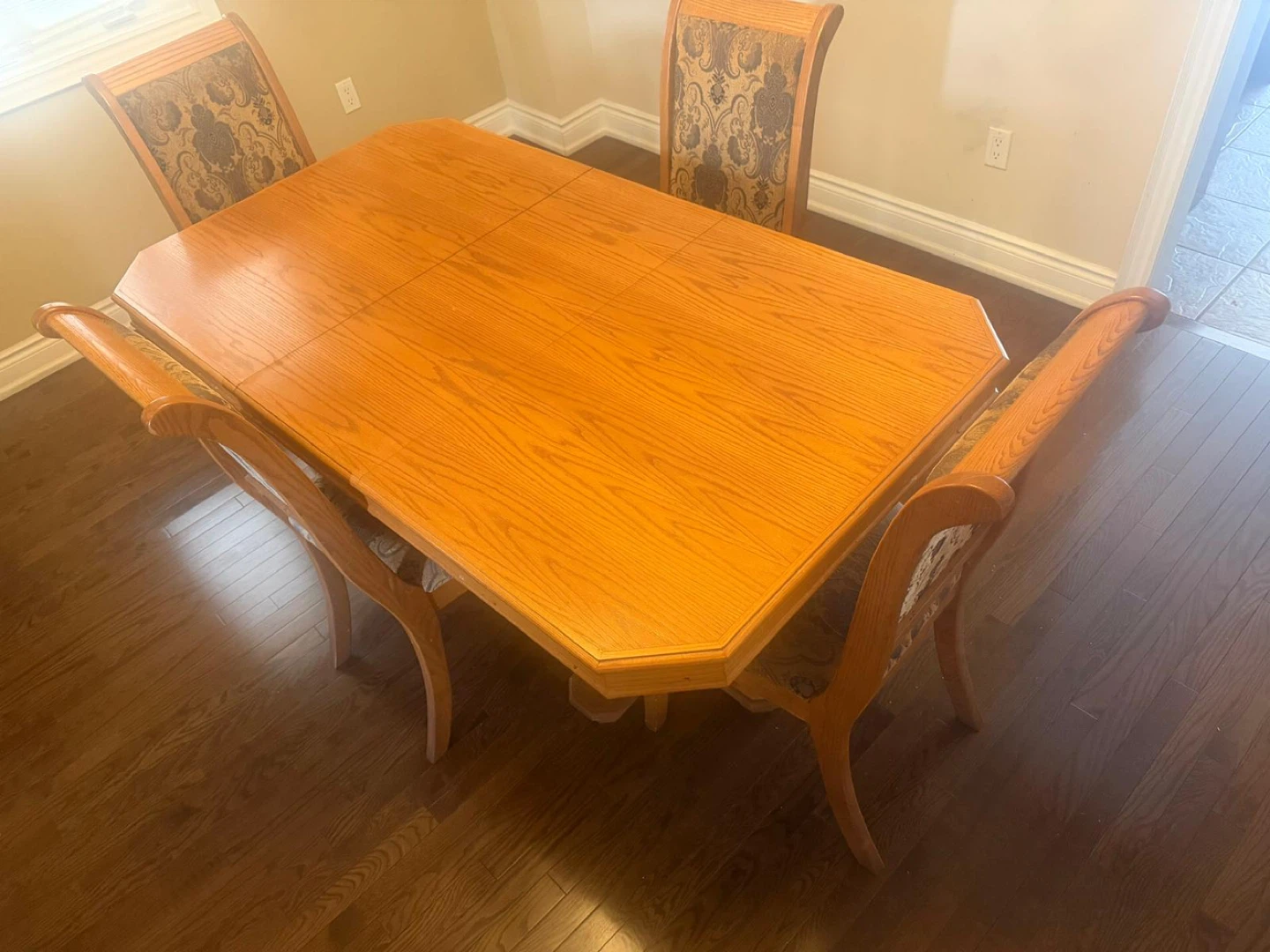 Oak Dining Table with 4 Chairs