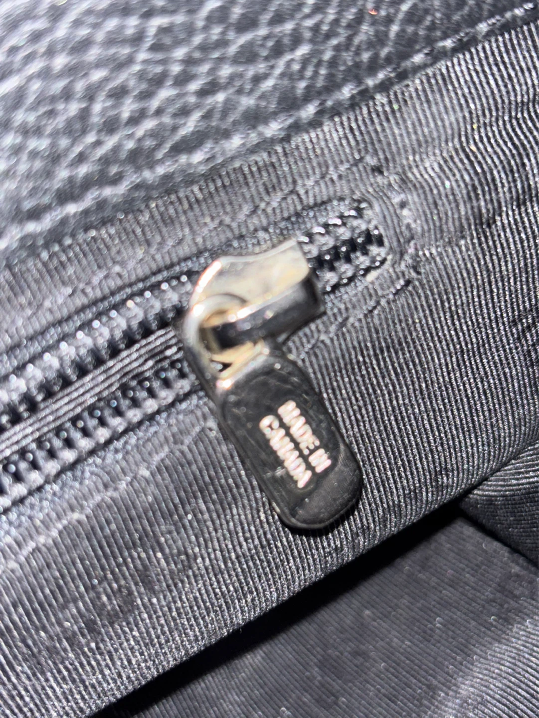 Made in Canada Roots Black Leather Shoulder Bag - photo 2