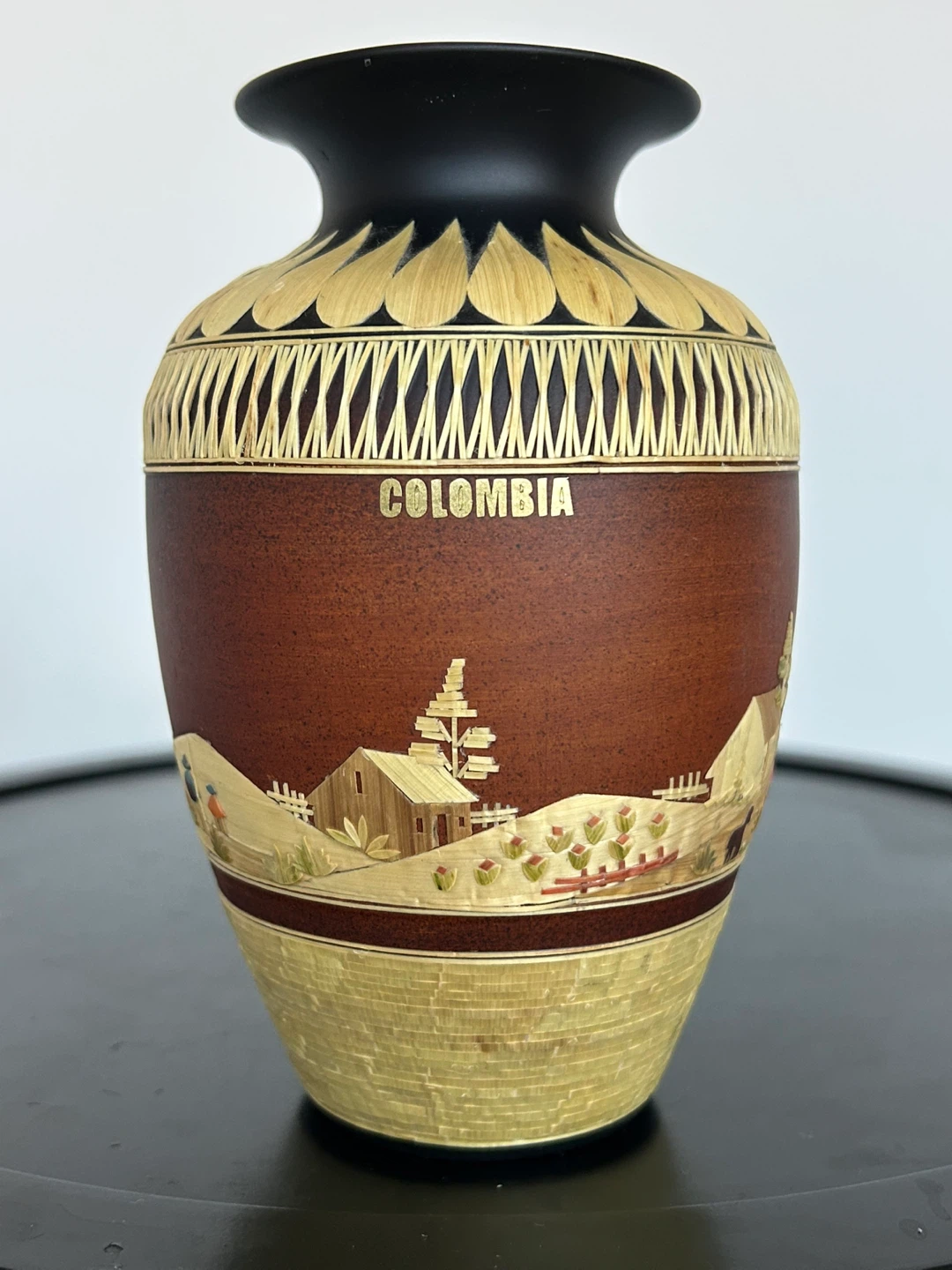 El Zipa Colombia Straw Marquetry Wooden Vase - photo 4