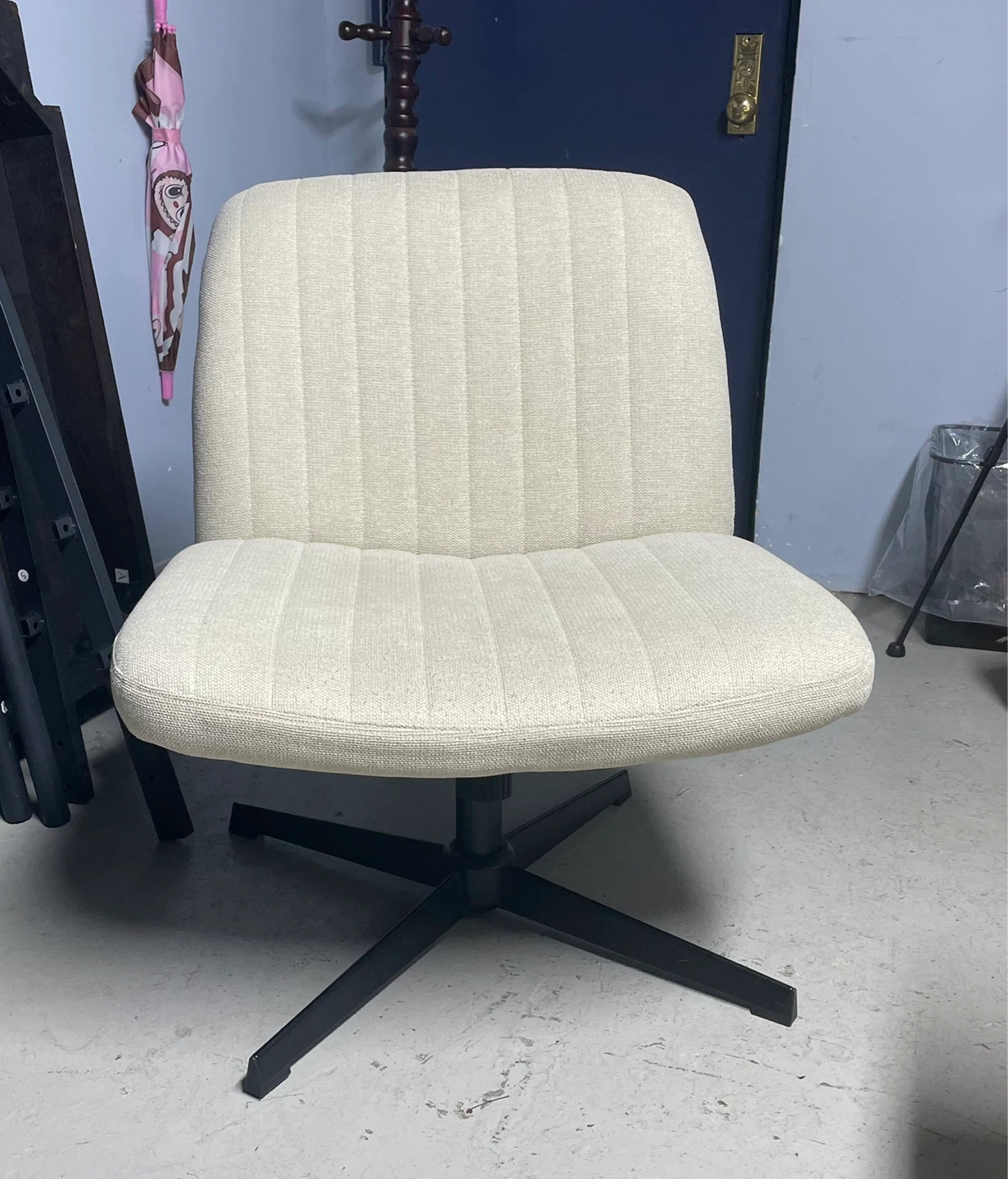 Cream Upholstered Swivel Accent Chair - photo 2