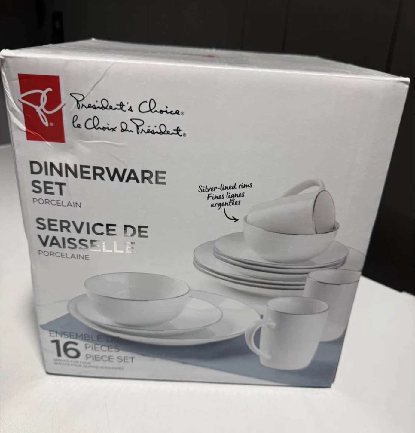 NEW President’s Choice 16-Piece Porcelain Dinnerware Set
