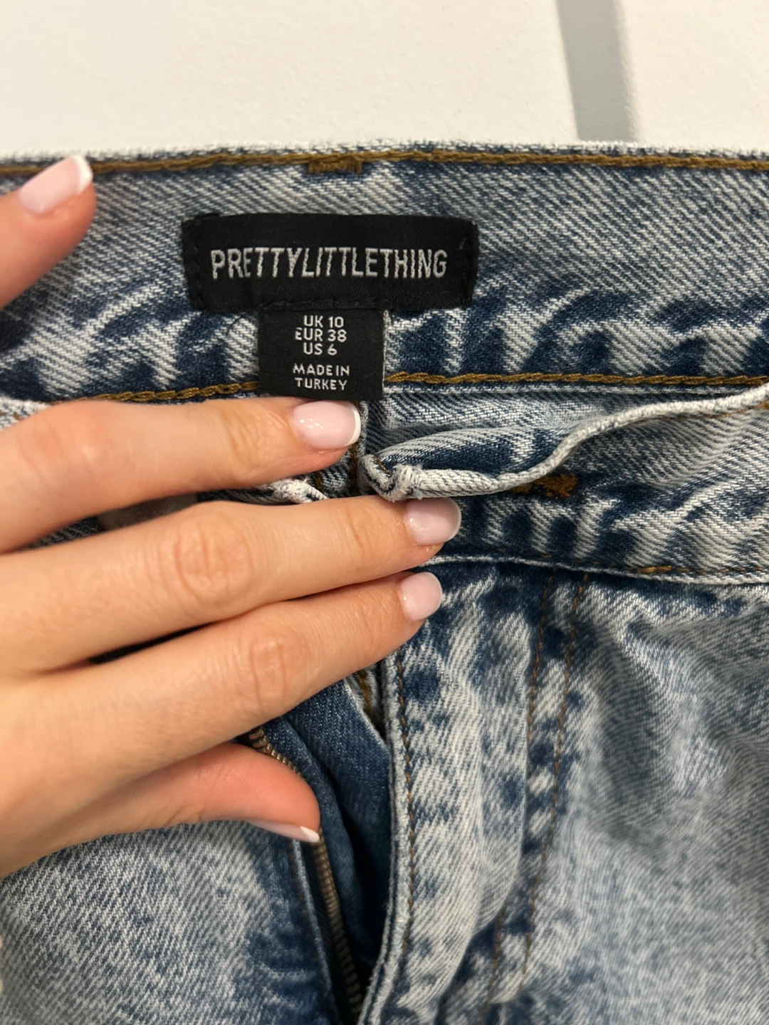 PrettyLittleThing Blue Wash Carpenter Jeans - photo 2