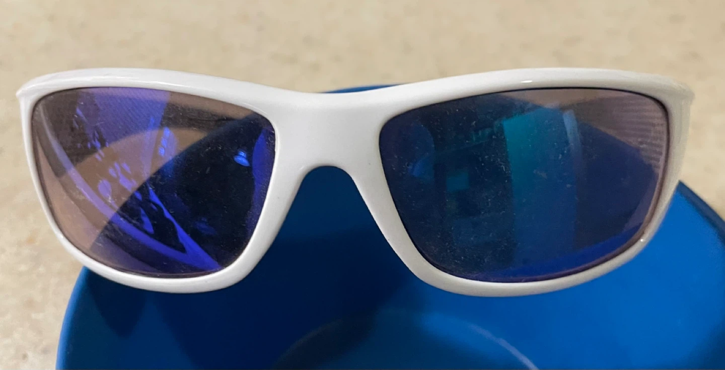 2 White Sport Sunglasses both $10 - photo 4