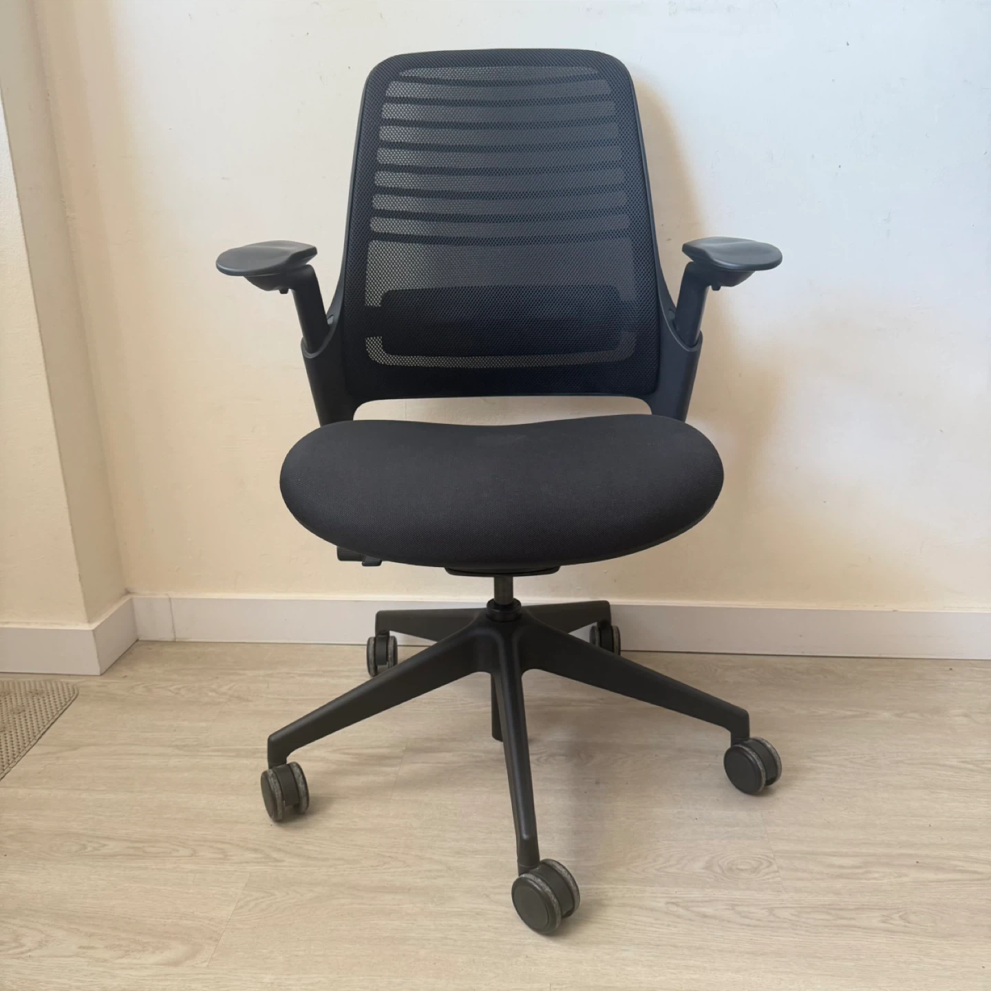 Black Ergonomic Mesh Office Chair