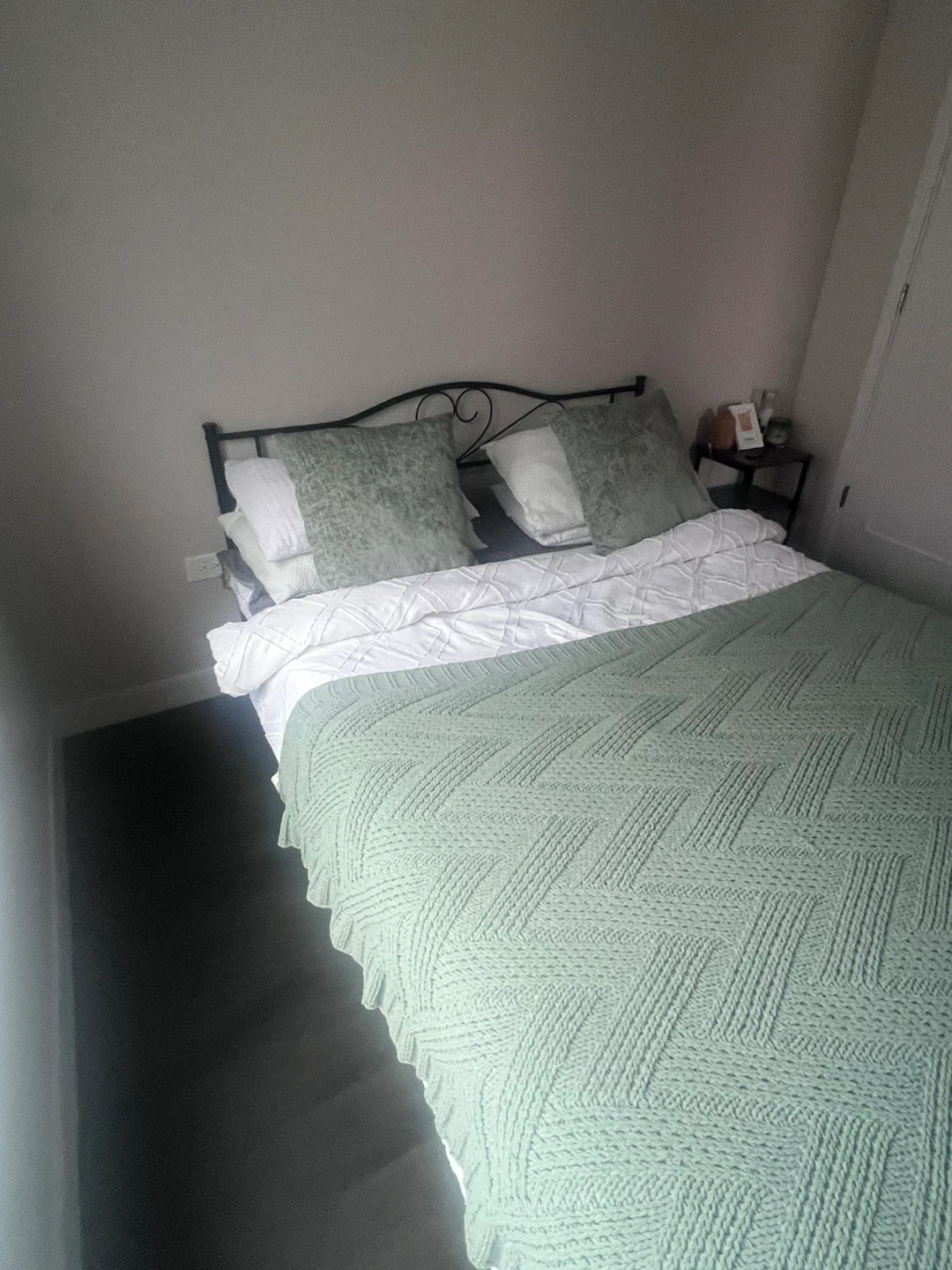 Black Metal Bed Frame Queen - photo 2